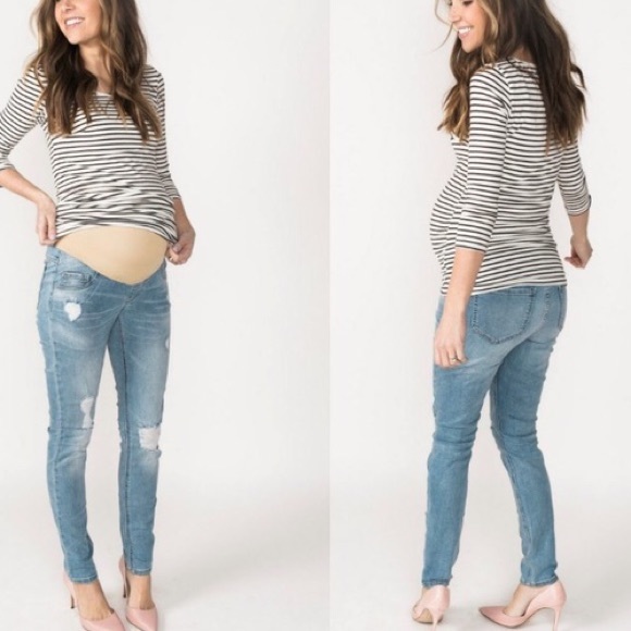 A Pea in the Pod distressed light wash jeans - Picture 3 of 7